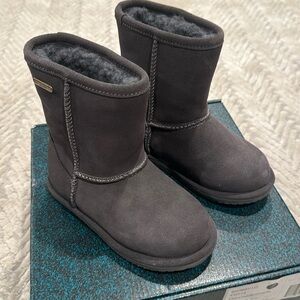 Emu Australia Brumby Lo in Charcoal Color -NWT